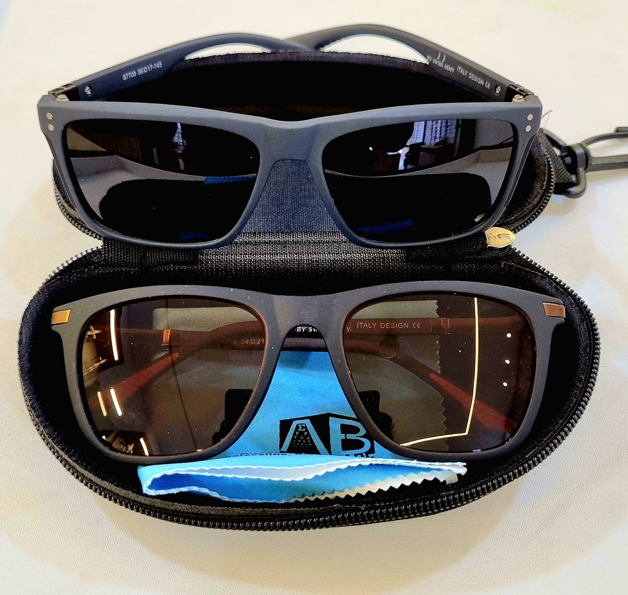 SWISS ARMY-BUY1 GET1 FREE WAYFARER SUNGLASSES